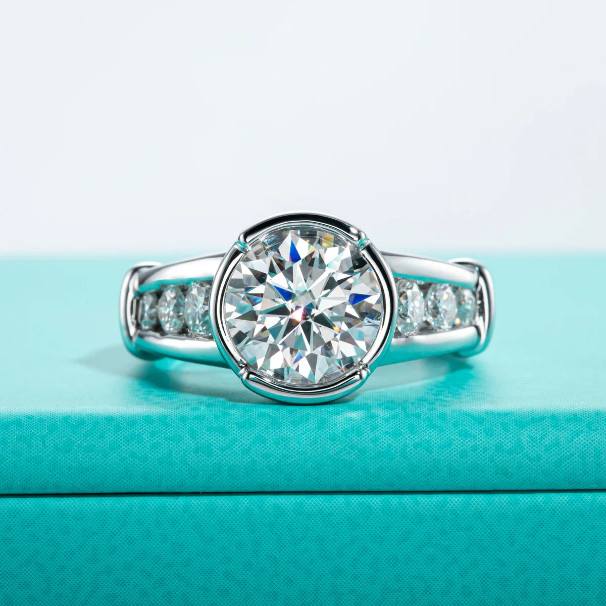 Anello Solitario Gloria Reale