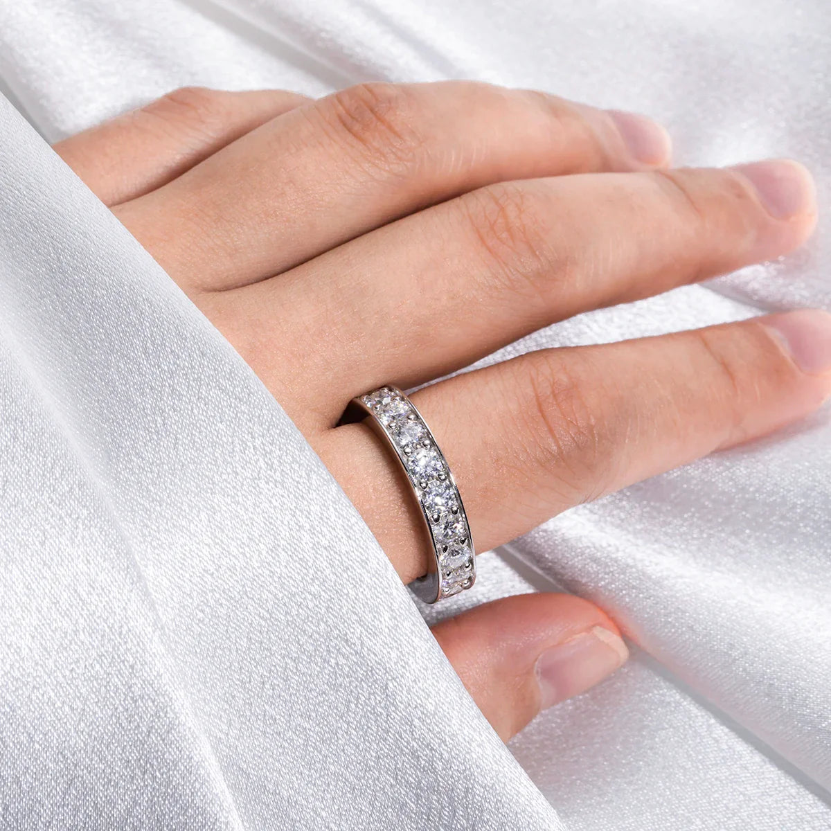 Anello Eternity Circolo di Luce