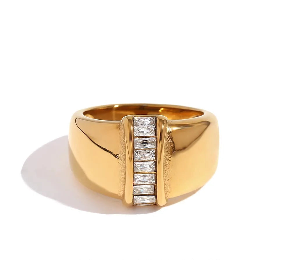 Wide Edge Zircon Ring
