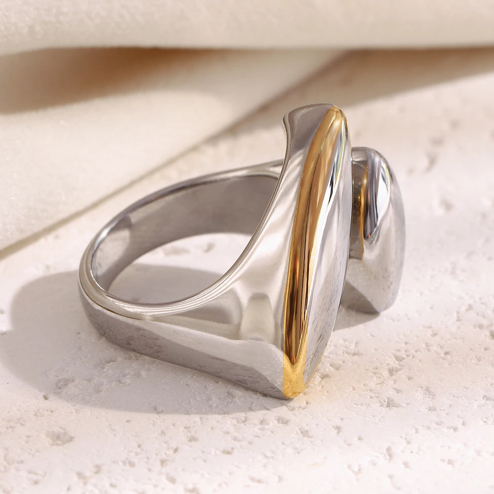 Asymmetric Oval Ring