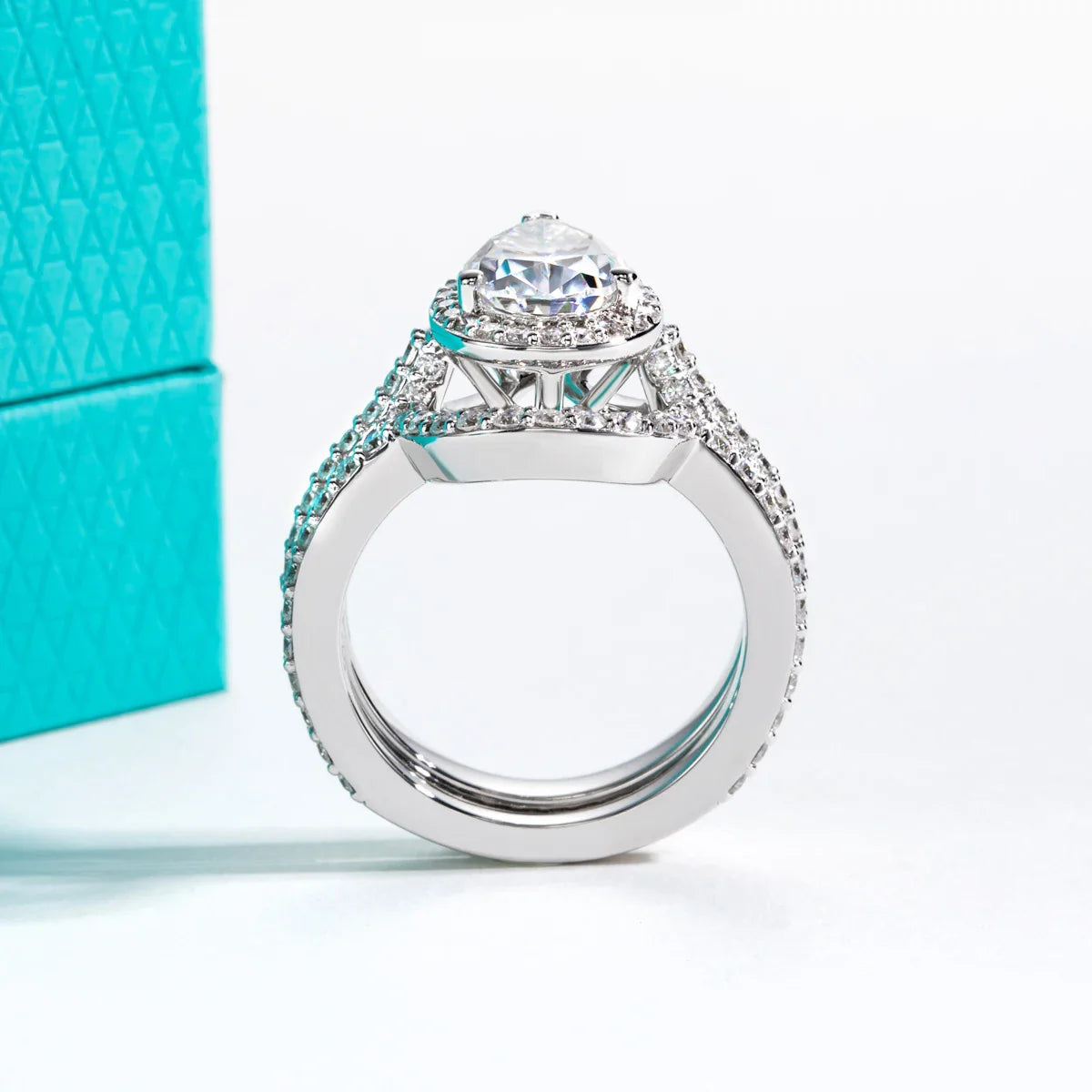 Anello Halo Regina di Cuori