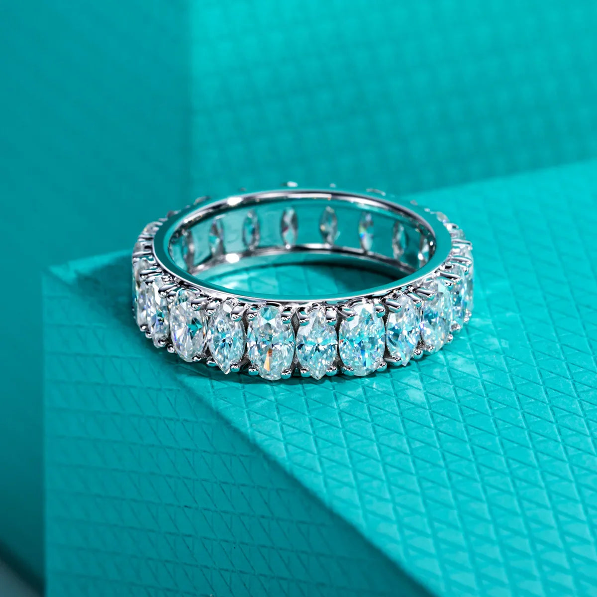 Anello Armonia Ovale