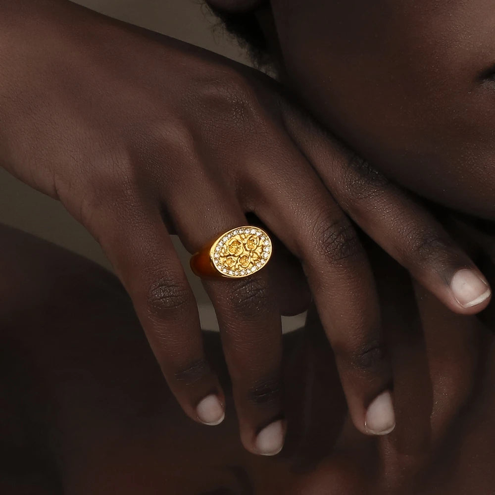 Zircon Flower Wide Edge Ring