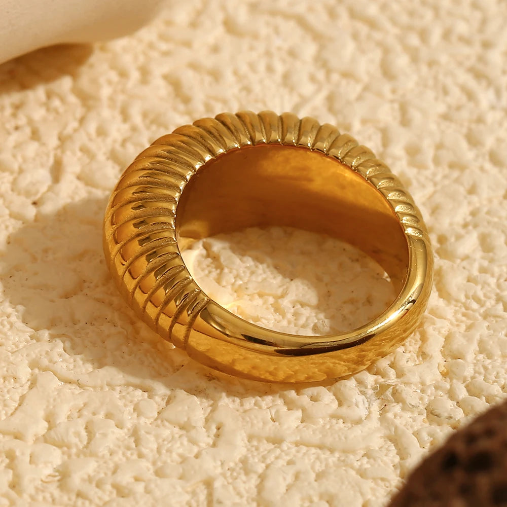 Lustre Stripe Ring