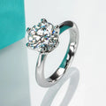 Anello Solitario Divino Bagliore