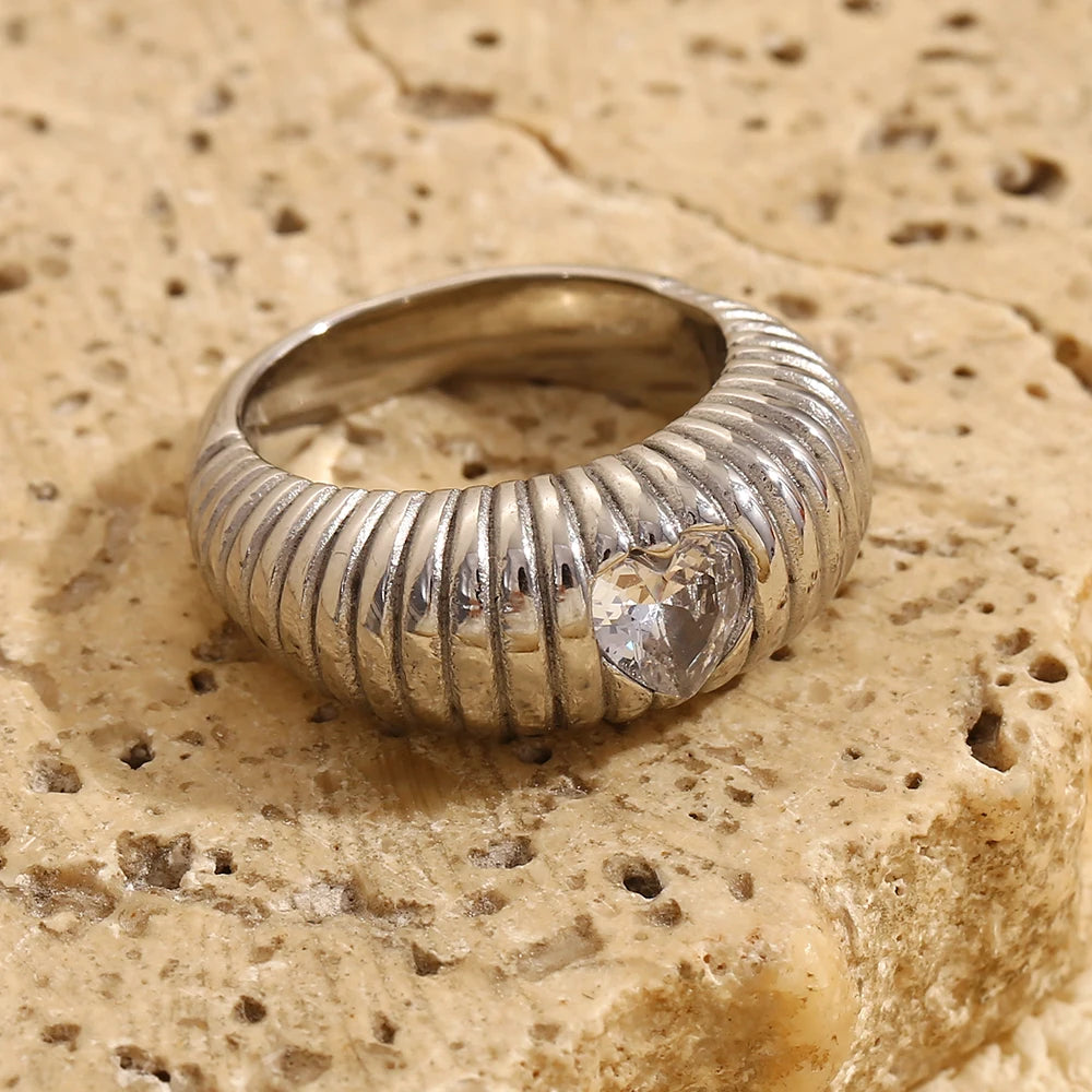 Lustre Stripe Ring