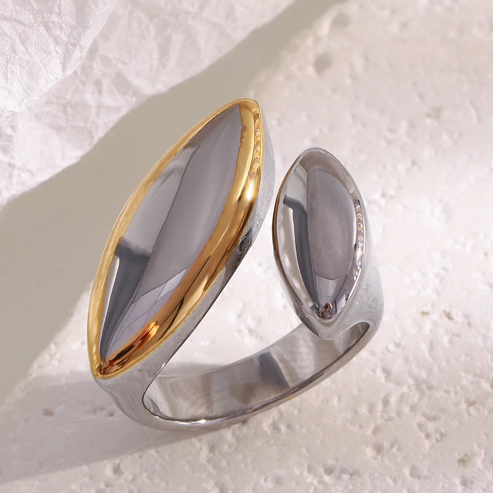 Asymmetric Oval Ring