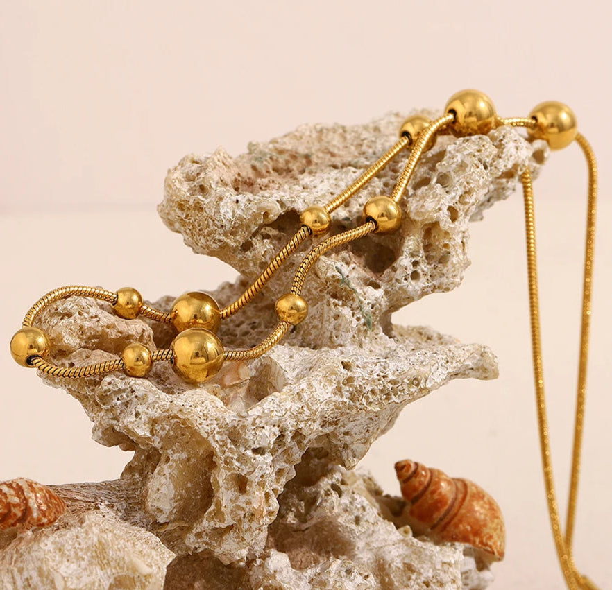Minimal Beads Necklace
