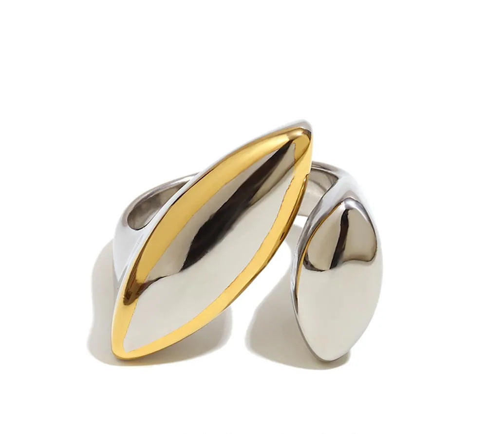 Asymmetric Oval Ring