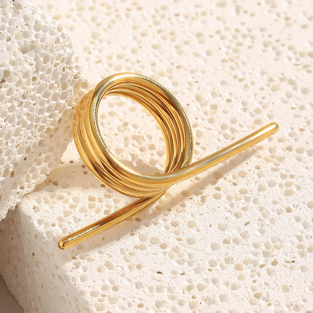 Twistline Ring