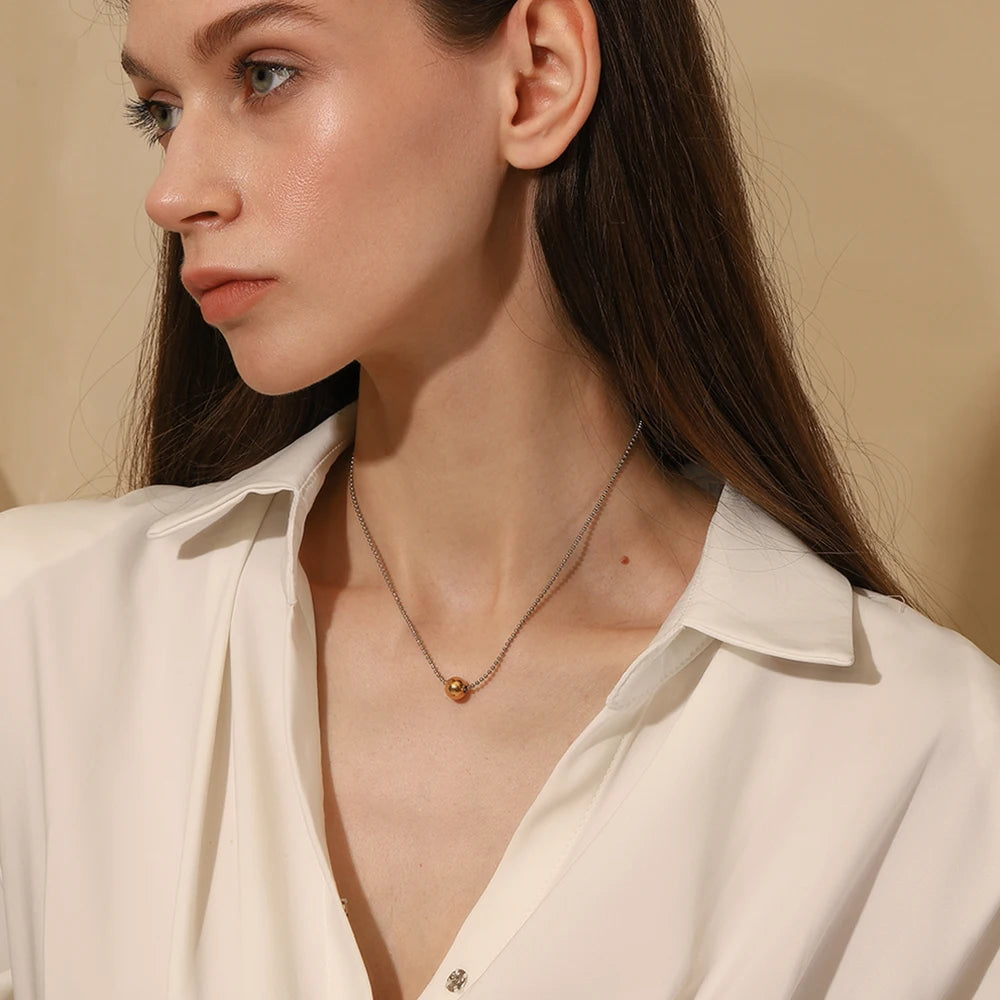 Minimal Beads Necklace