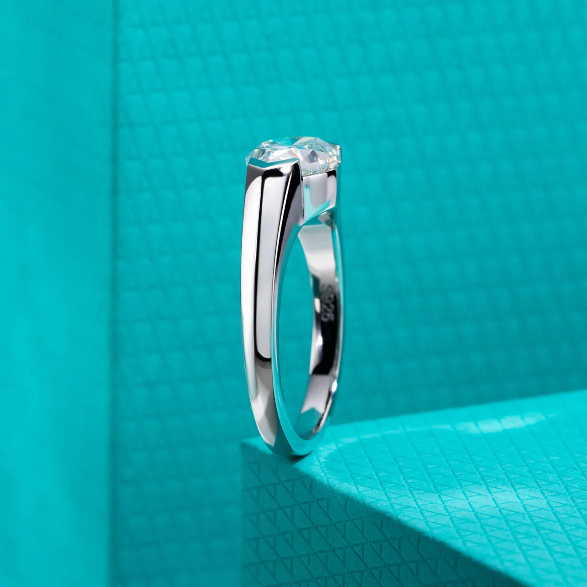 Anello Vigore Moderno