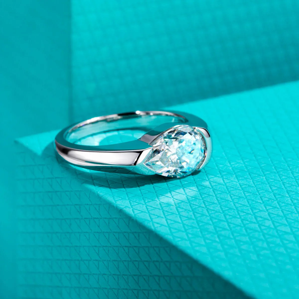 Anello Vigore Moderno