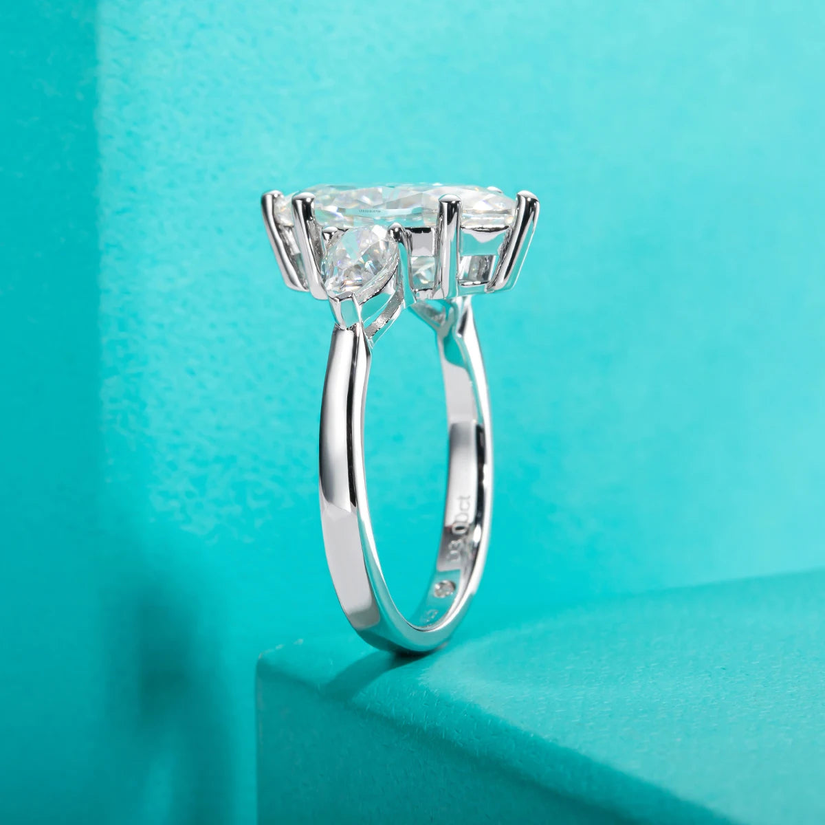 Anello Solitario Trionfo di Luce