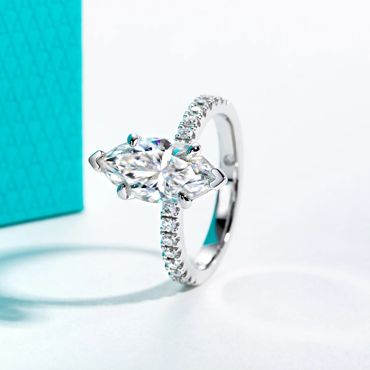 Anello Solitario Marquise Infinito