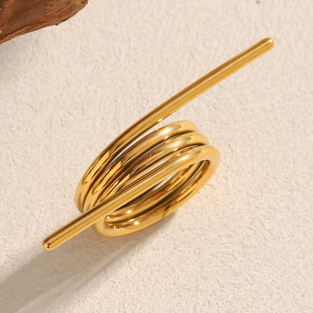 Twistline Ring