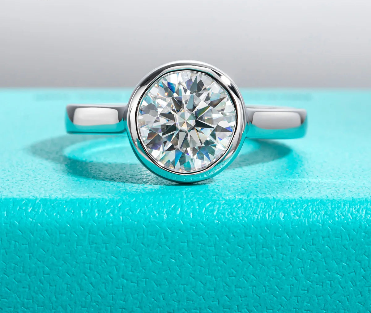 Anello Solitario Purezza Dorata