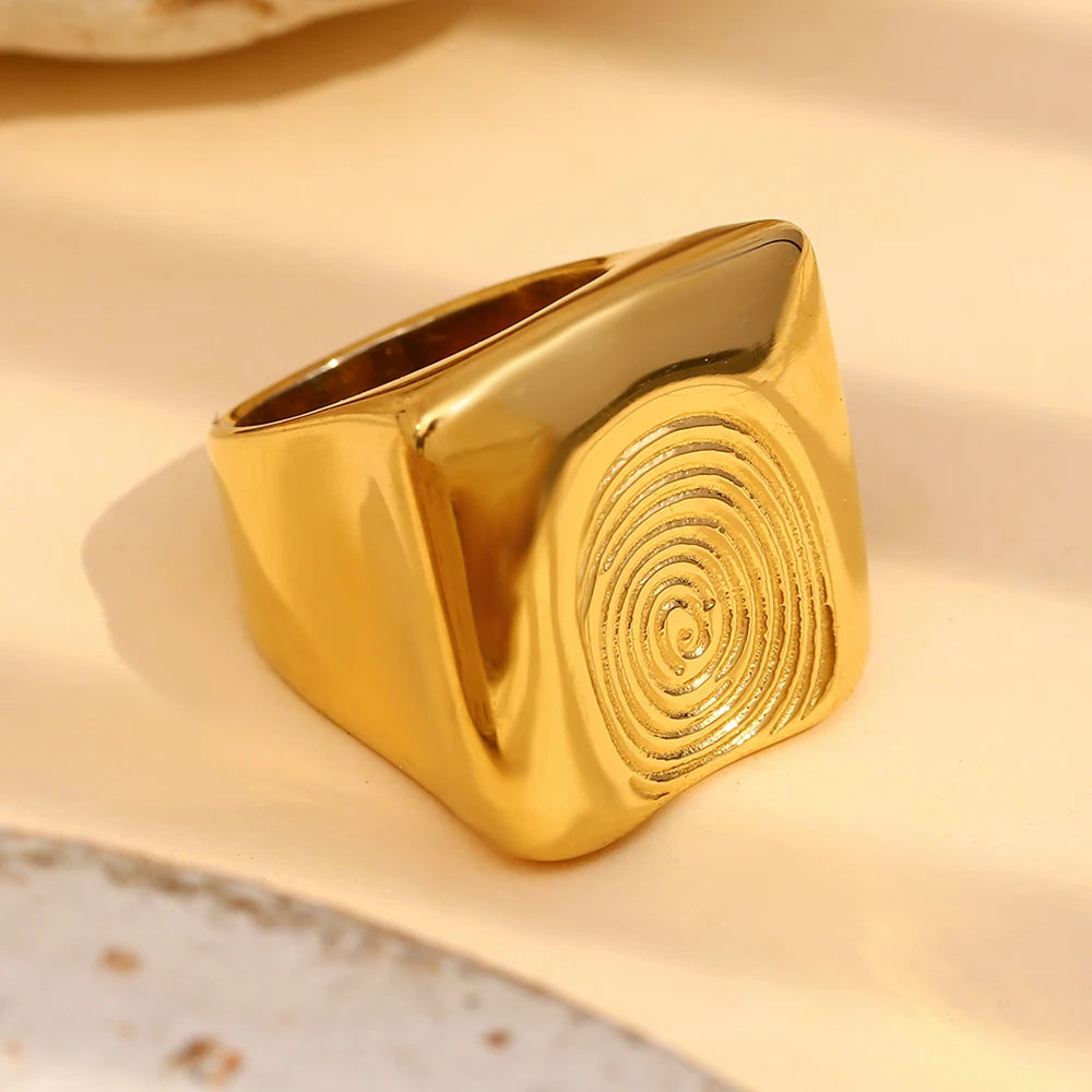 Eclipse Swirl Ring