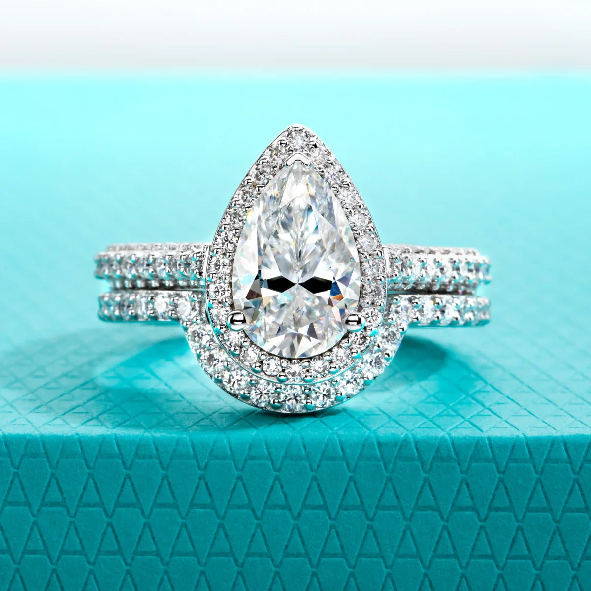 Anello Halo Regina di Cuori
