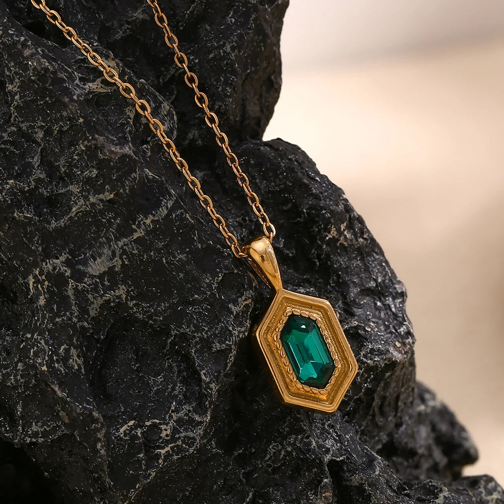 Hexa Emerald Necklace