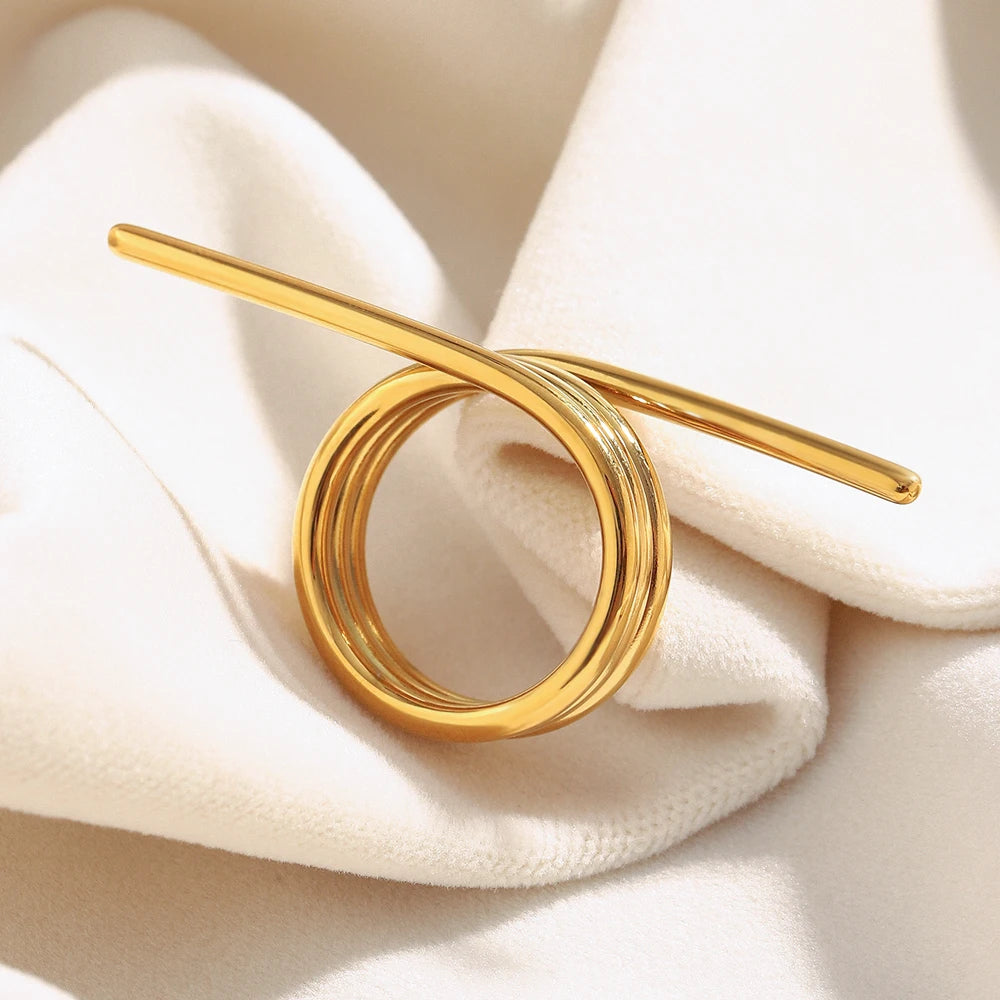 Twistline Ring