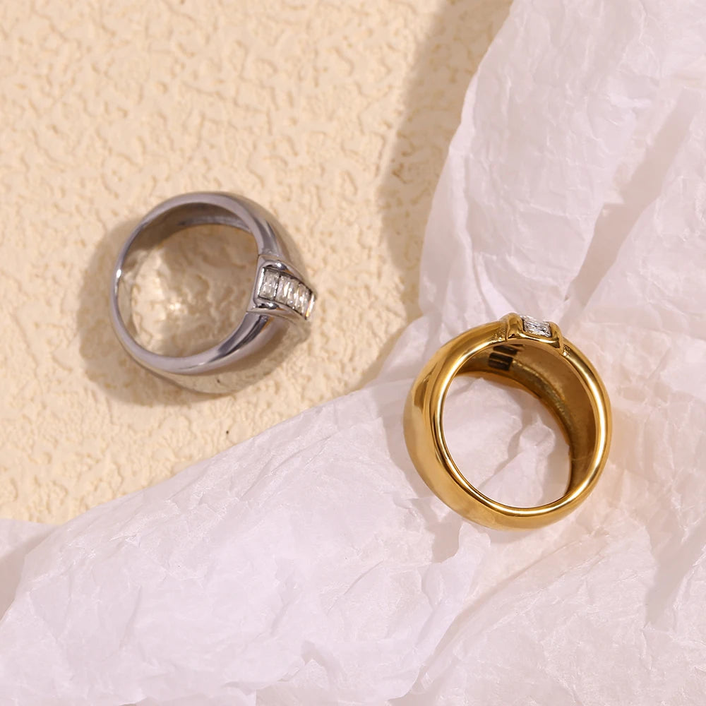 Wide Edge Zircon Ring
