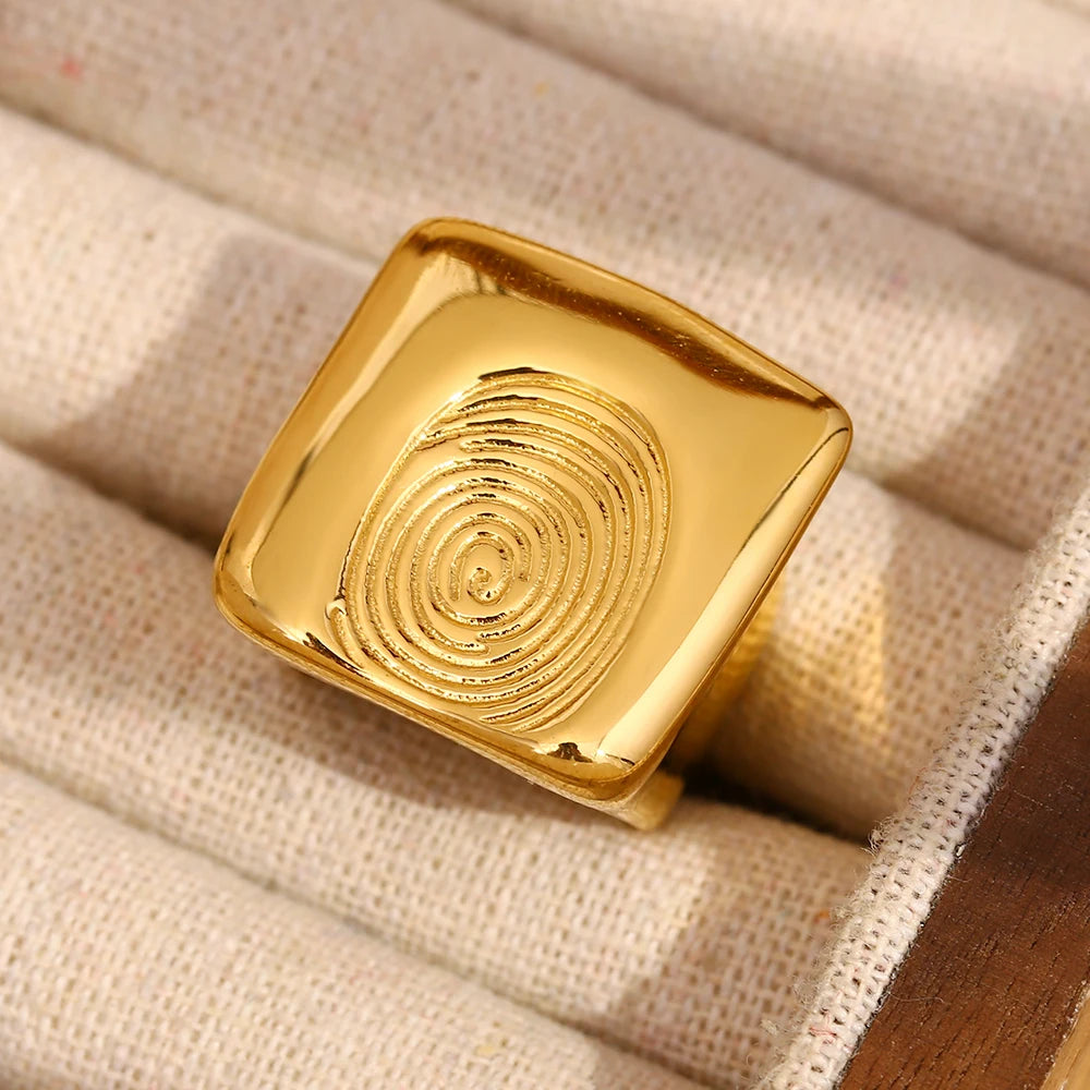 Eclipse Swirl Ring