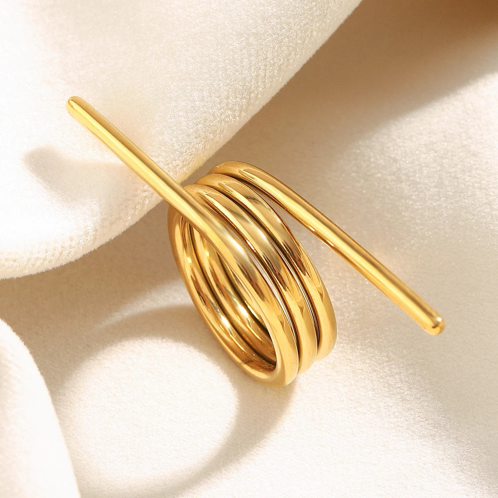 Twistline Ring