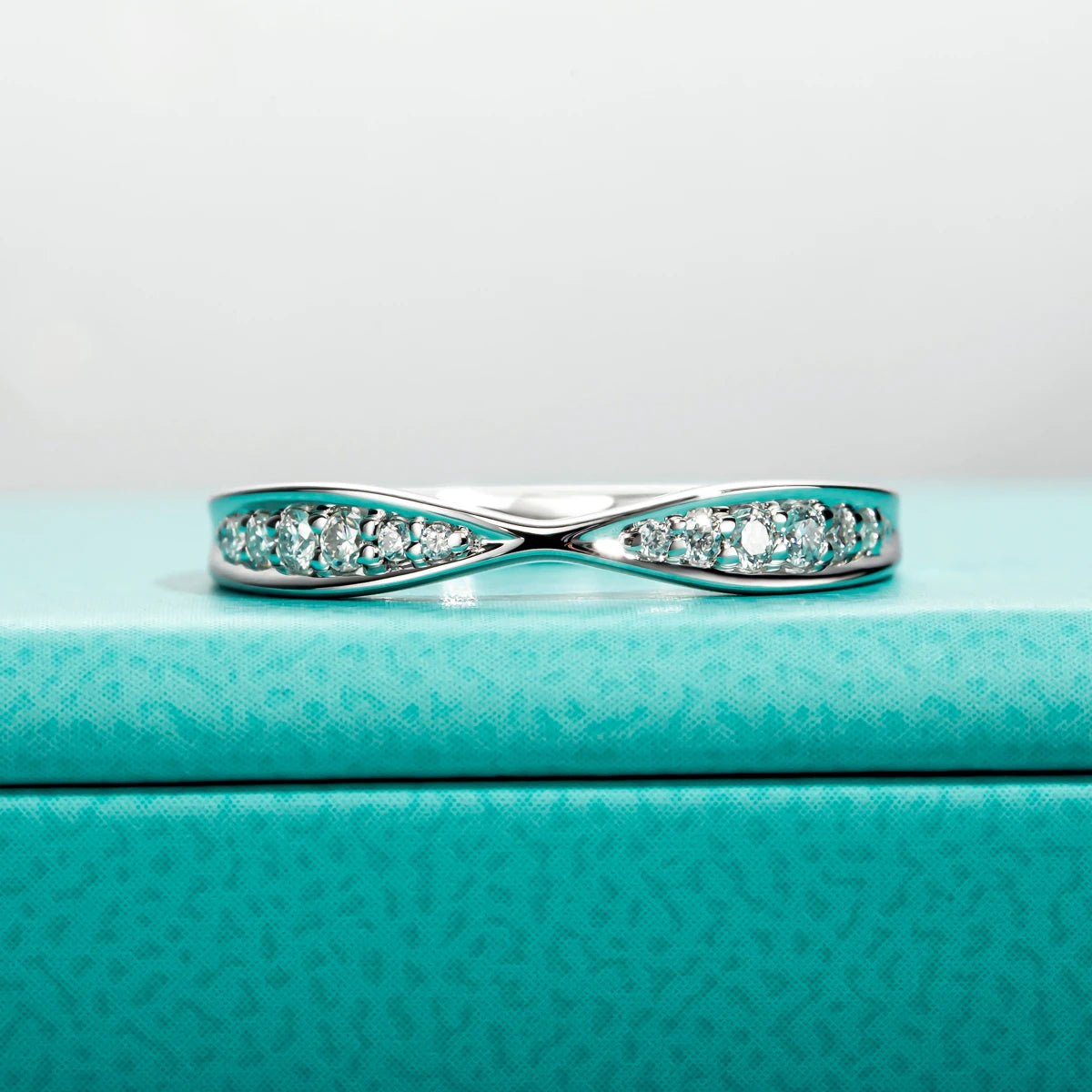 Fede Nuziale Sinfonia in Moissanite