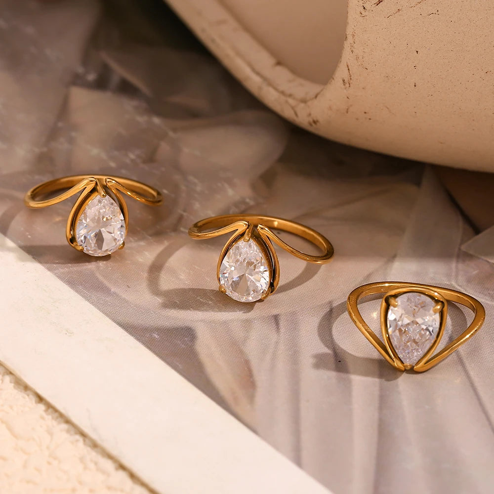 Sparkling Waterdrop Zircon Crown Ring