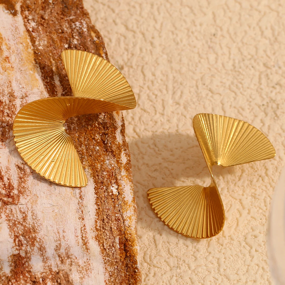 Minimalist Gold Earrings for Parties
