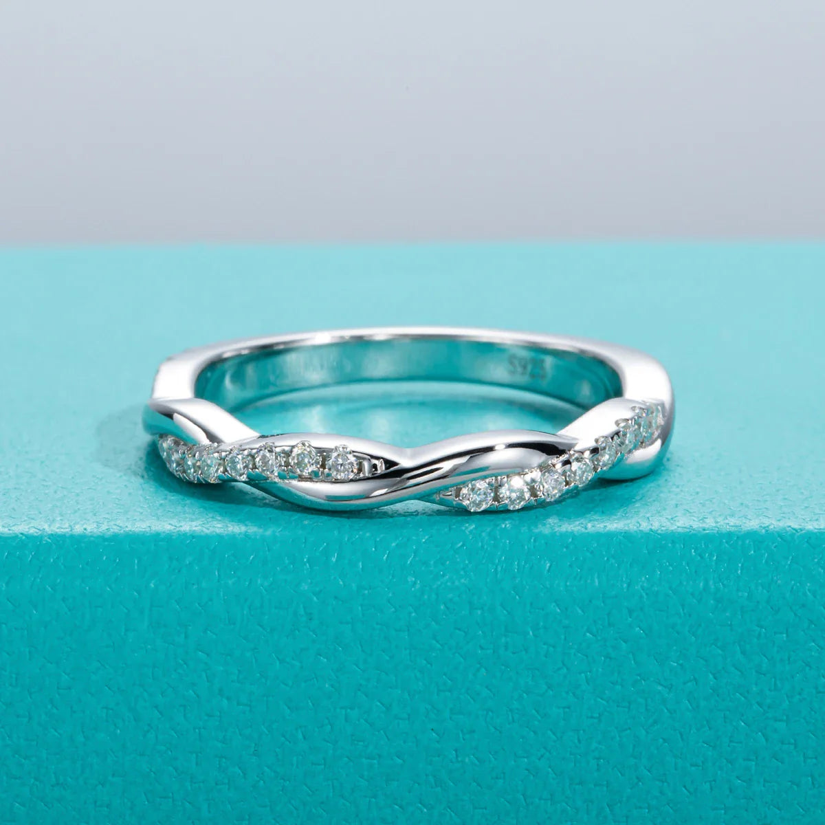 Anello Infinito Nodo di Luce