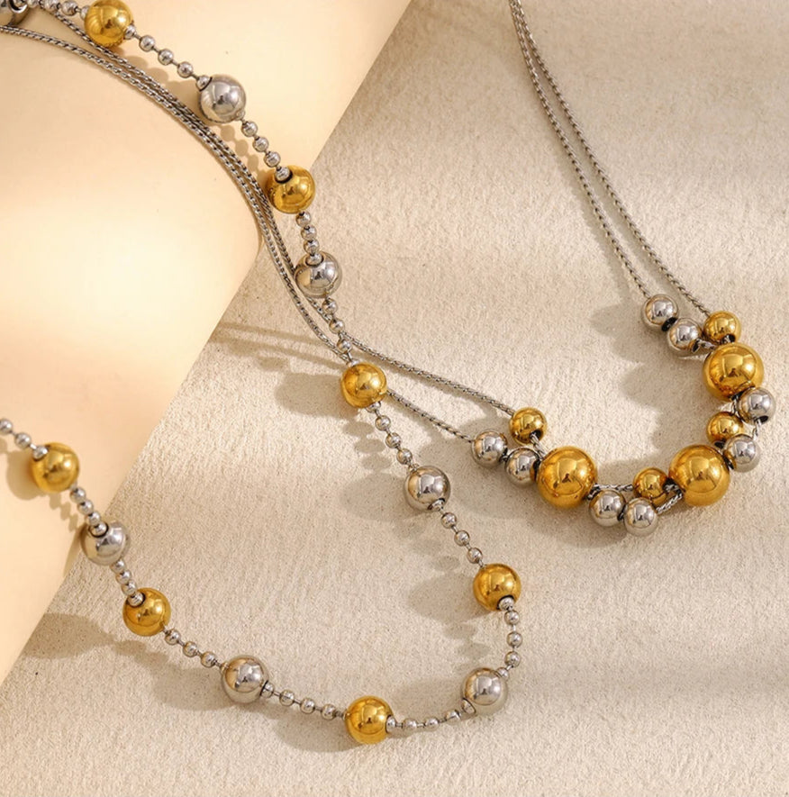 Minimal Beads Necklace