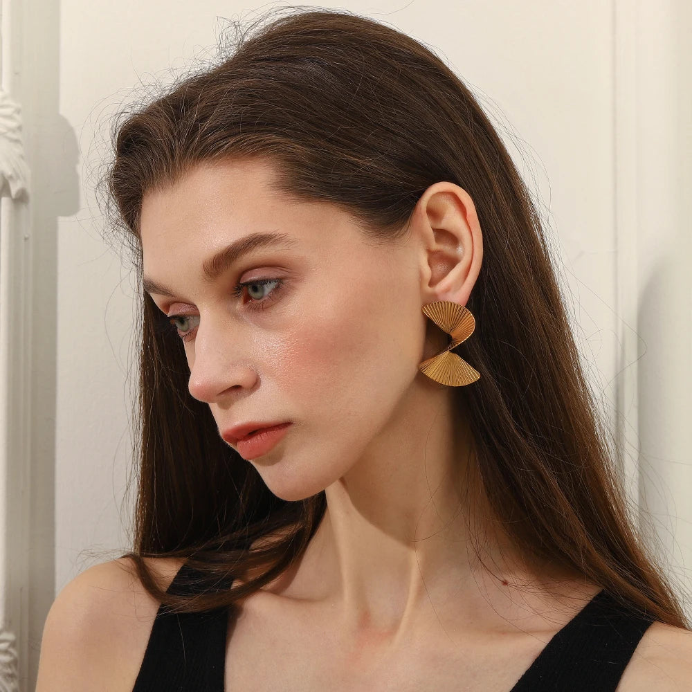 Minimalist Gold Earrings for Parties