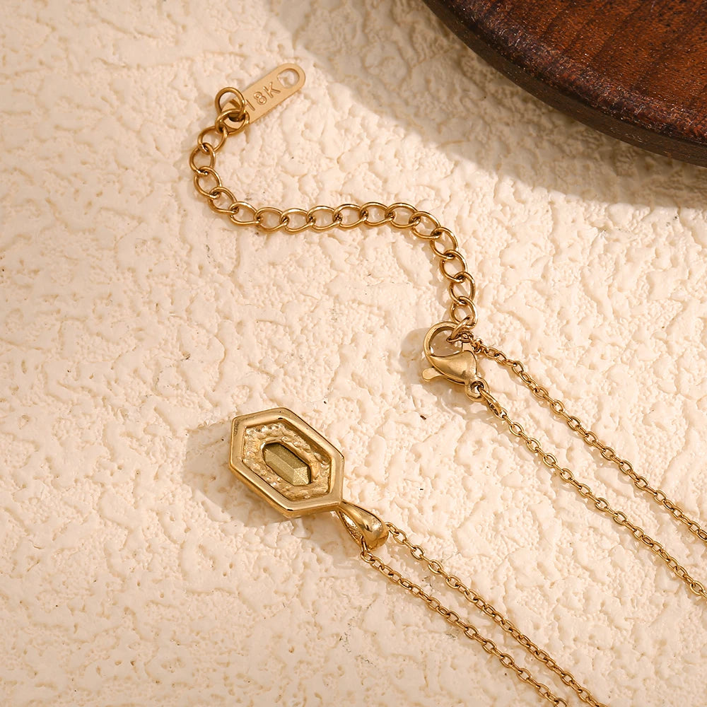Hexa Emerald Necklace