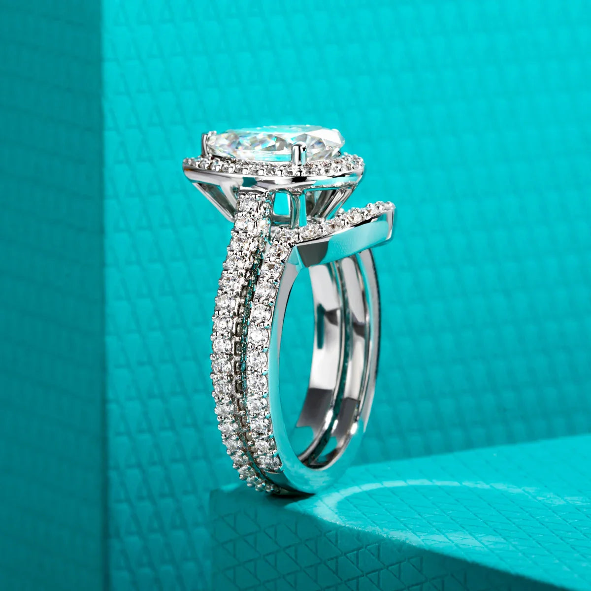 Anello Halo Regina di Cuori