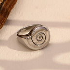 Spool Spiral Texture Ring