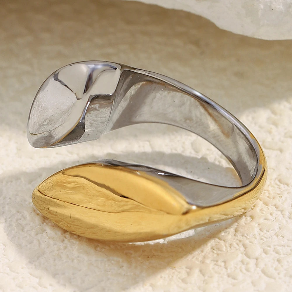 Willow Charm Ring