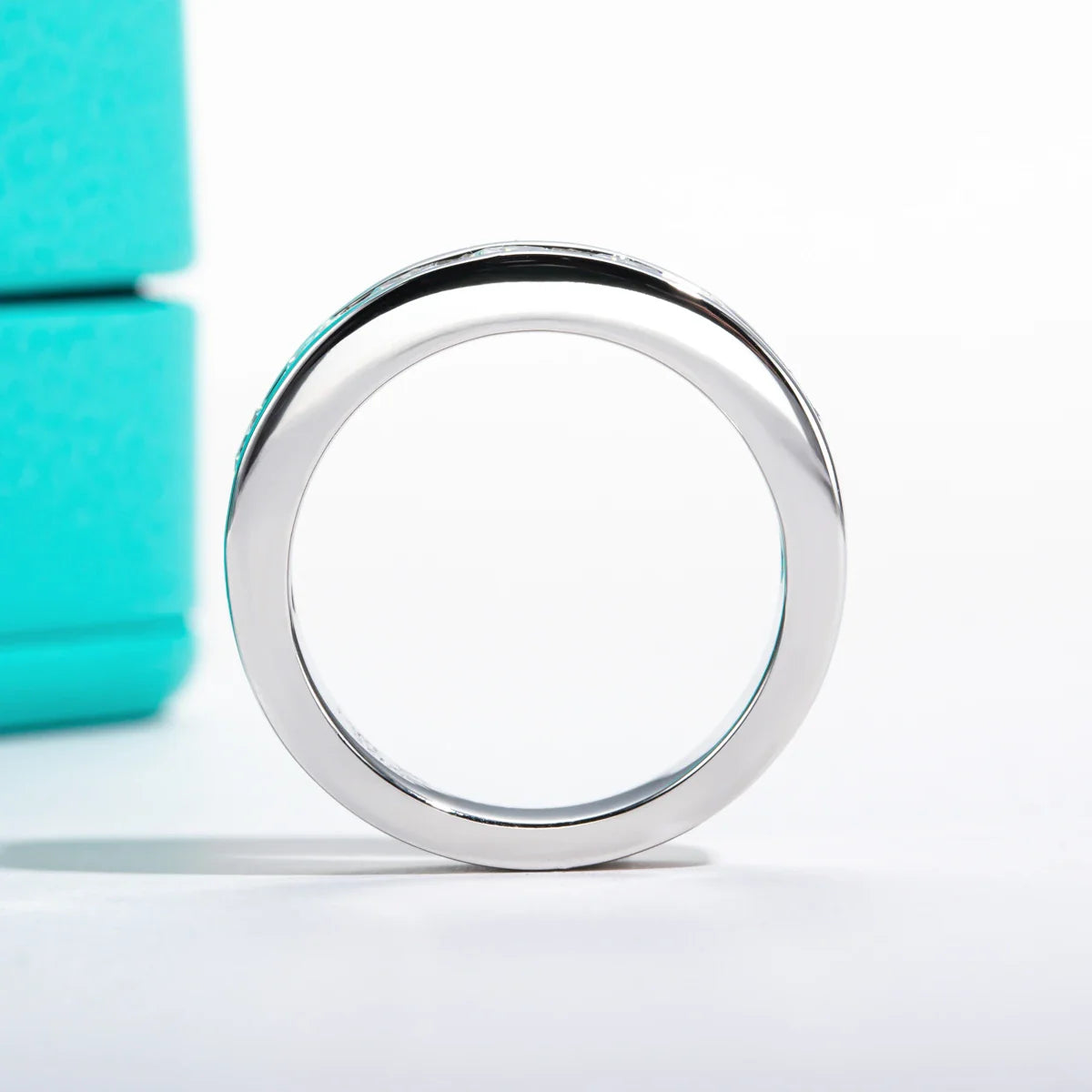 Anello Veretta Colonna di Luce